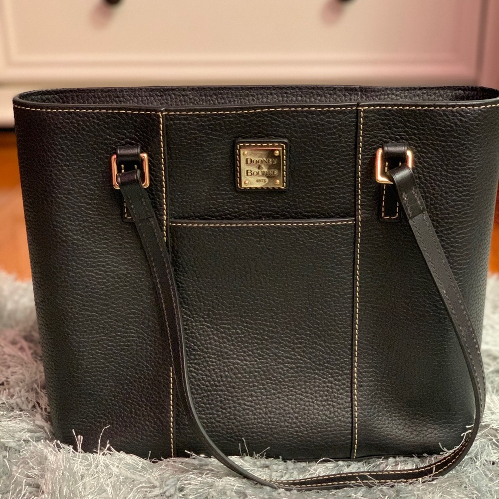 Authentic Dooney and Bourke black tote bag purse